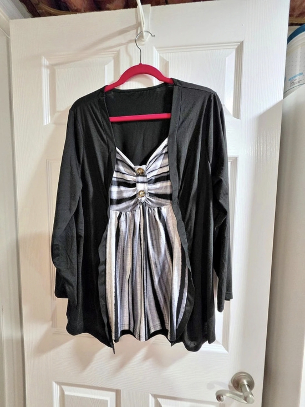 Like New- SHEIN Striped Tunic Top in Black & Gray Size 1x
